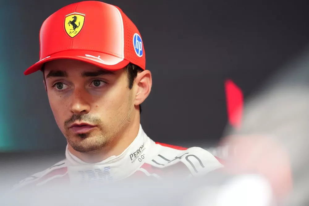 Alesi: "Leclerc daha önce hiç olmadığı kadar zorlanıyor"