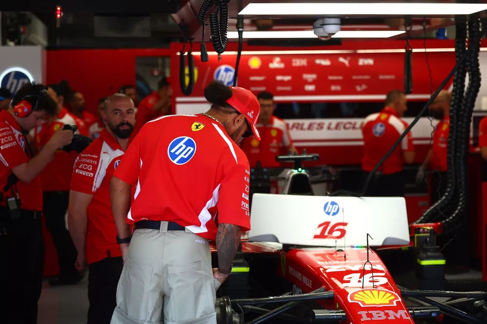 Hamilton: "Aracımla ne yapacağımı tam olarak bilmiyorum"