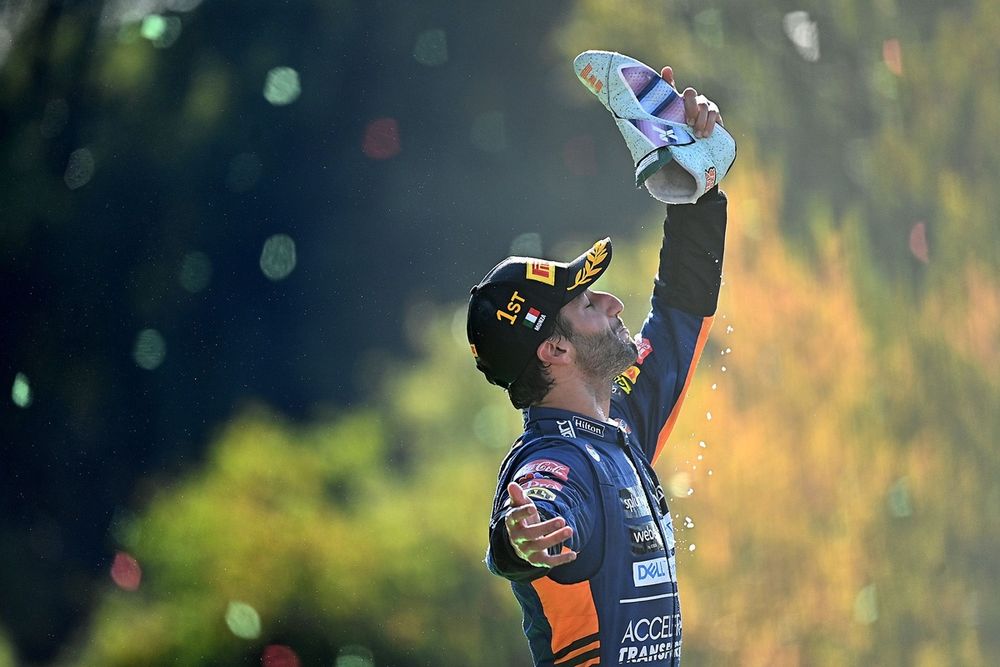 Horner: "Ricciardo şampiyon olabilecek seviyedeydi"