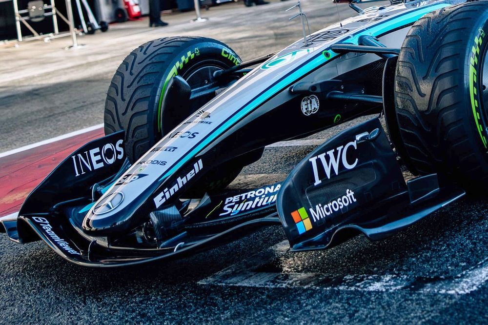 Mercedes'in 2026 aracındaki ilgi çekici ön kanat tasarımı nasıl?