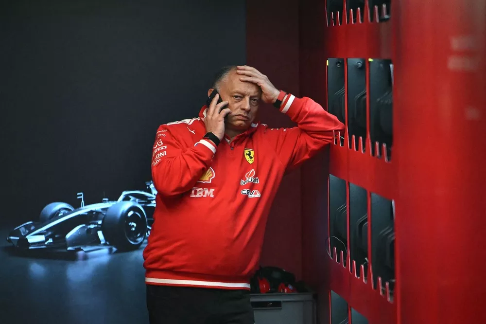 Smedley'den uyarı: "Ferrari, 'negatif' bir döngüye girebilir"